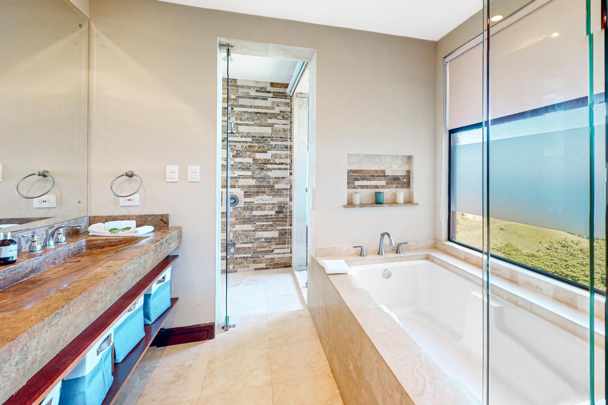 Condo @ Azul Paraiso Коко Номер фото