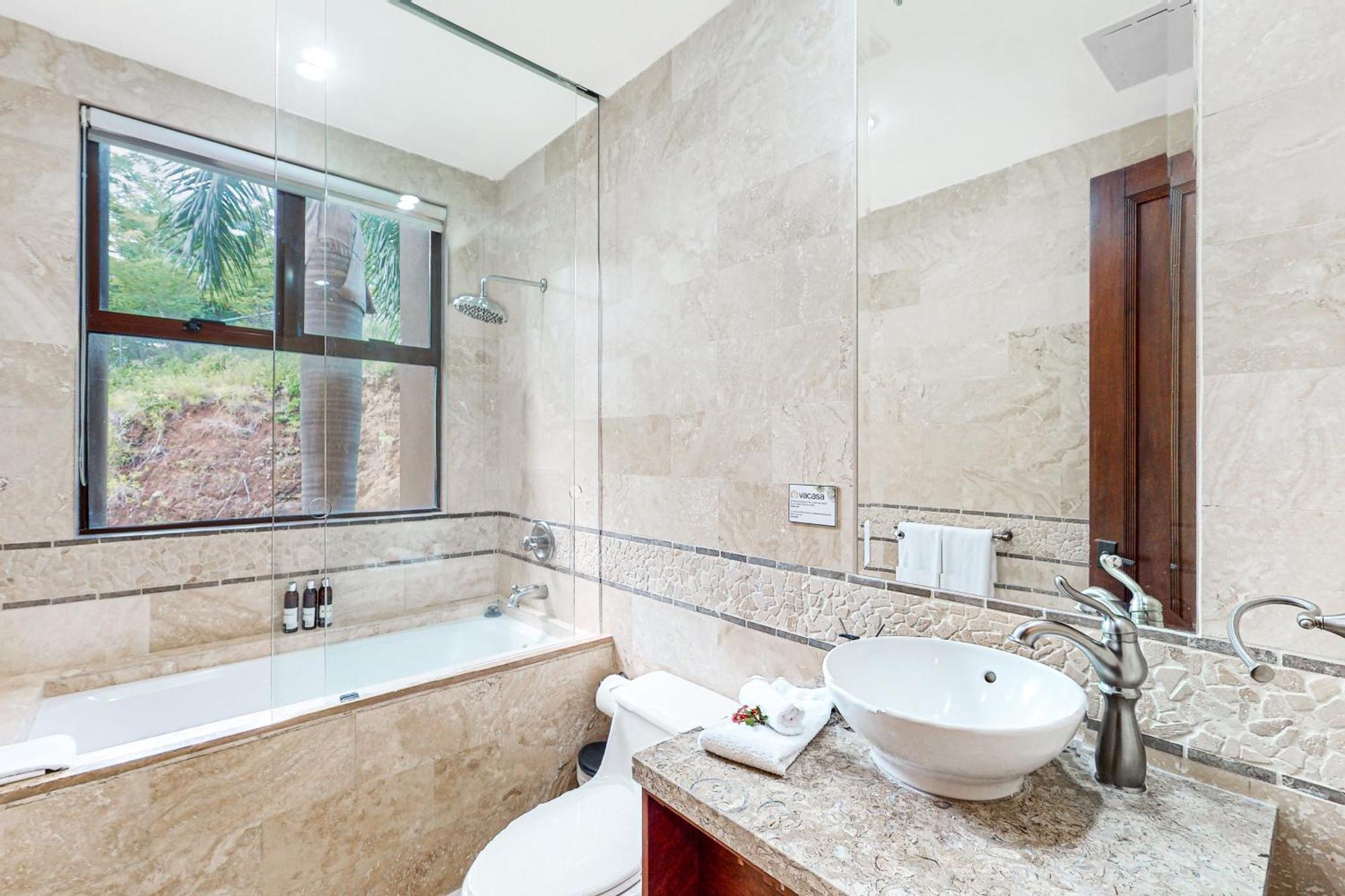 Condo @ Azul Paraiso Коко Номер фото